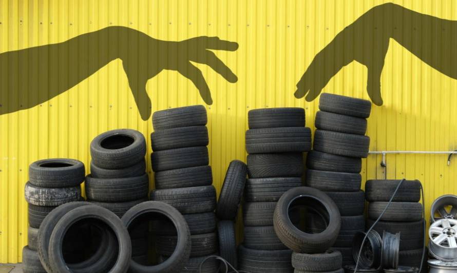Epuhome: Inmobiliario fabricado con neumáticos reciclados