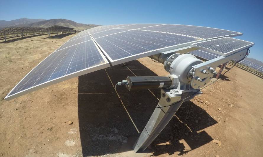 Ingresan a tramitación ambiental Parque Fotovoltaico El Roque