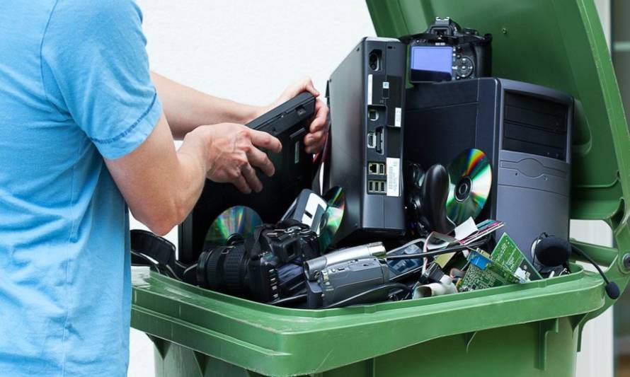 En "De Baja" reciclan y retiran desechos electrónicos de empresas