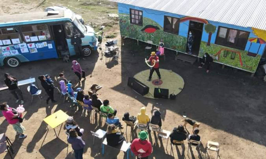 La Ruta Educativa: micro transporta experiencias pedagógicas a zonas rurales de Valparaíso