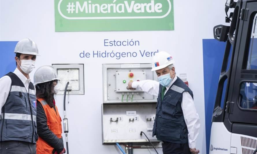 Inauguran proyecto que generó la primera molécula de hidrógeno verde para vehículos de faena minera