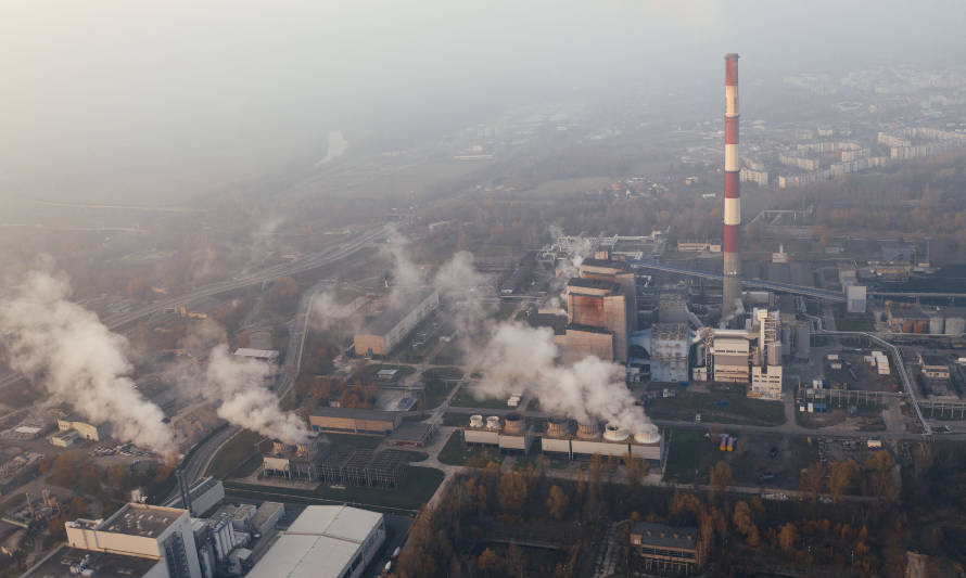 Mayores impuestos al CO2 ayudarían a mitigar el cambio climático 