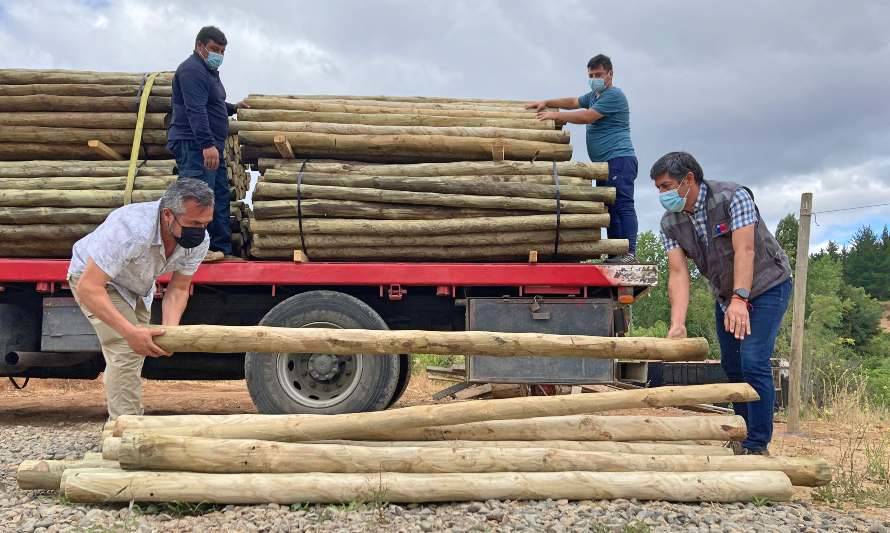 Quillón: Ministerio de Agricultura entrega ayuda a damnificados de incendios forestales