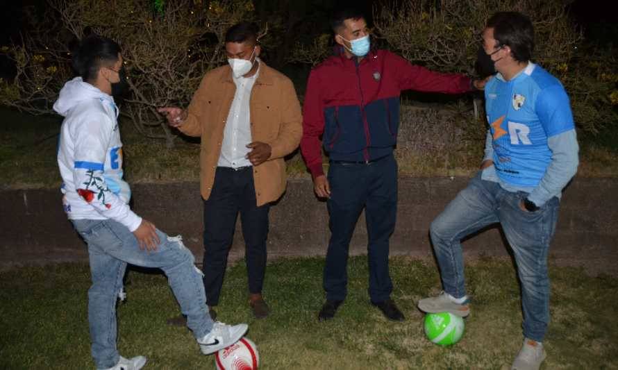 Voluntariado de El Abra entregó indumentaria a deportistas de Calama