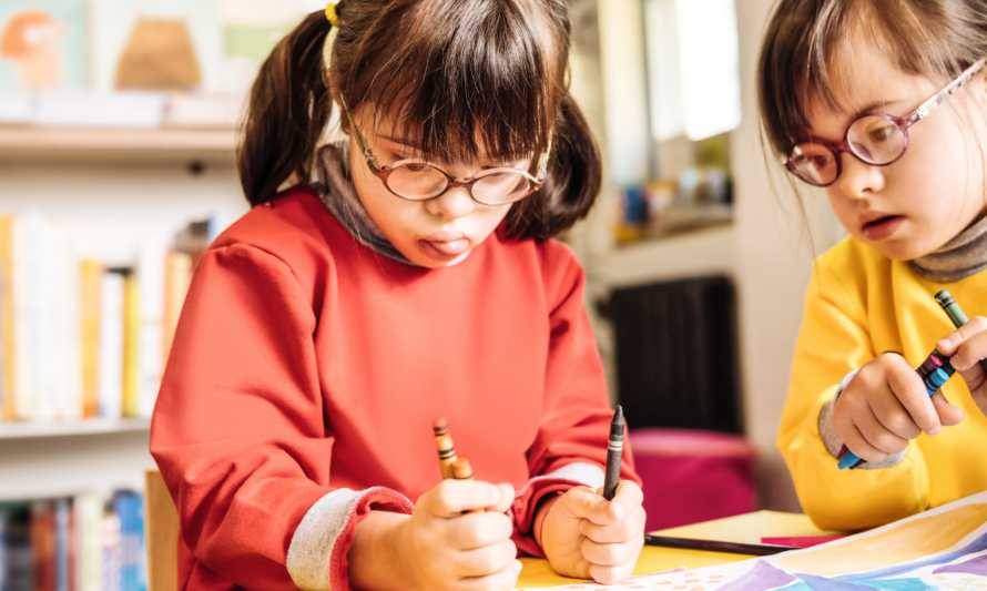 ¿Cómo debe ser el calzado ideal para niños con Síndrome de Down"