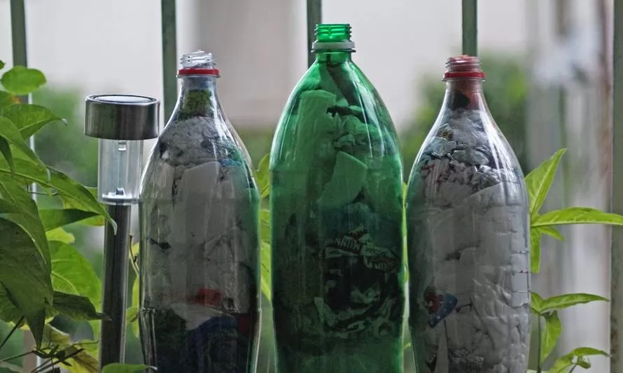 Ecobotella: una solución para tratar residuos plásticos no reciclables