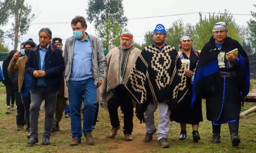 Ministro de Agricultura lideró encuentro con distintas organizaciones y comunidades mapuche