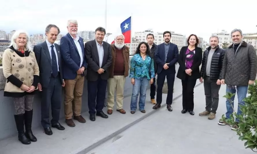 Representantes de la Federación Internacional de Asociaciones de Apicultura visitan Chile en el marco del Congreso Mundial 2023