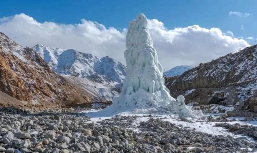 Investigadores chilenos crean glaciares artificiales 