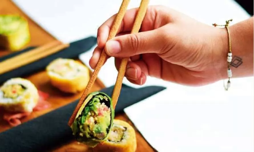 Paleatos: Una alternativa sustentable para reemplazar los palitos de sushi