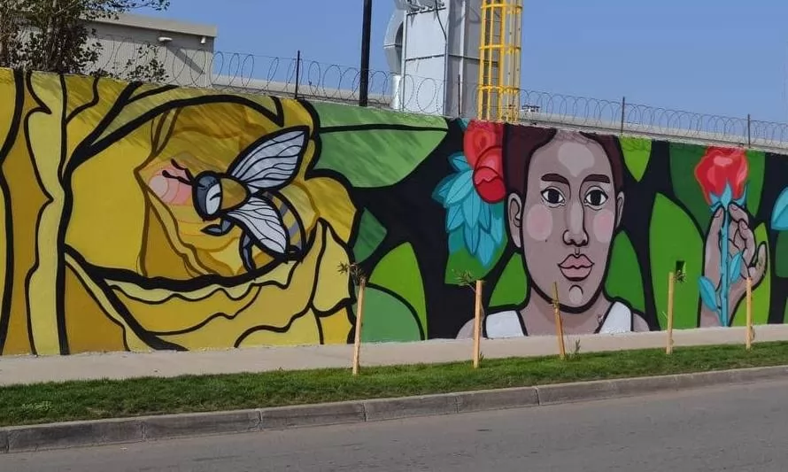 Inauguran mural sustentable para homenajear a mujeres de Talagante