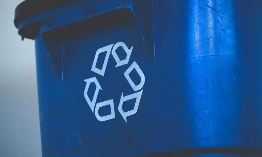 Panguipulli firma convenio de reciclaje de residuos domésticos en la comuna