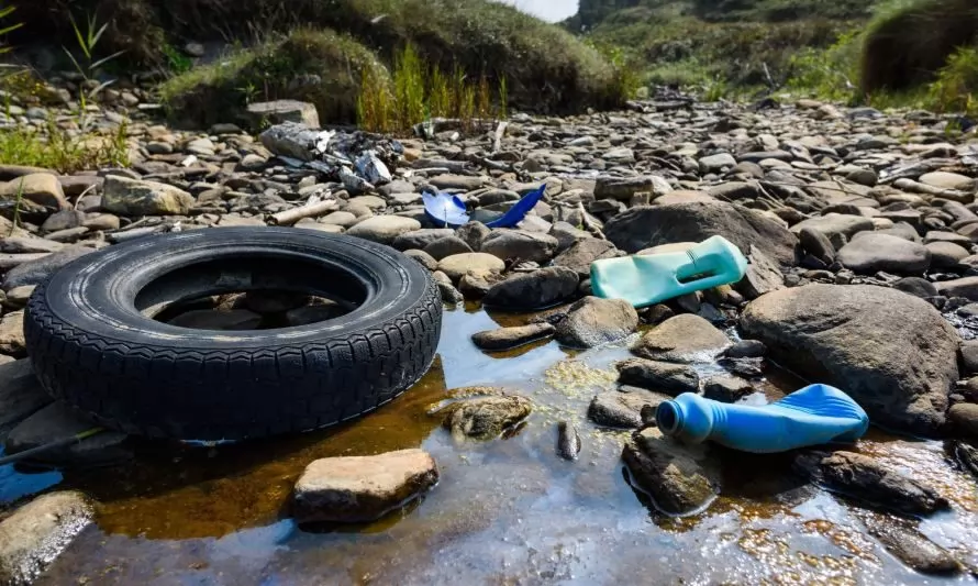 Chile se une al compromiso por terminar con la contaminación por plásticos hacia 2040