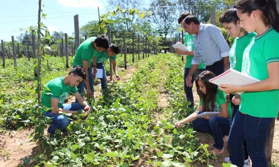 Alianza Minagri con CFT O’Higgins creará carreras técnicas agrícolas adecuadas al territorio
