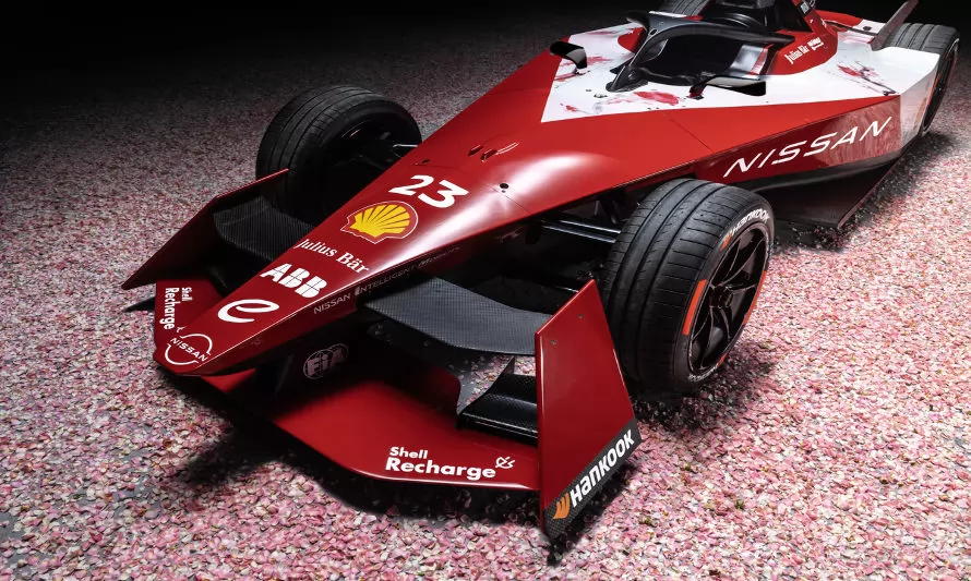 El equipo Nissan de Fórmula E presenta una llamativa decoración de flores de cerezo para la 9ª temporada