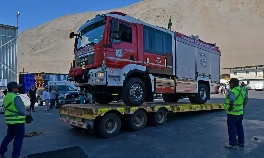Collahuasi despliega apoyo logístico para extinguir incendios forestales en el centro sur del país