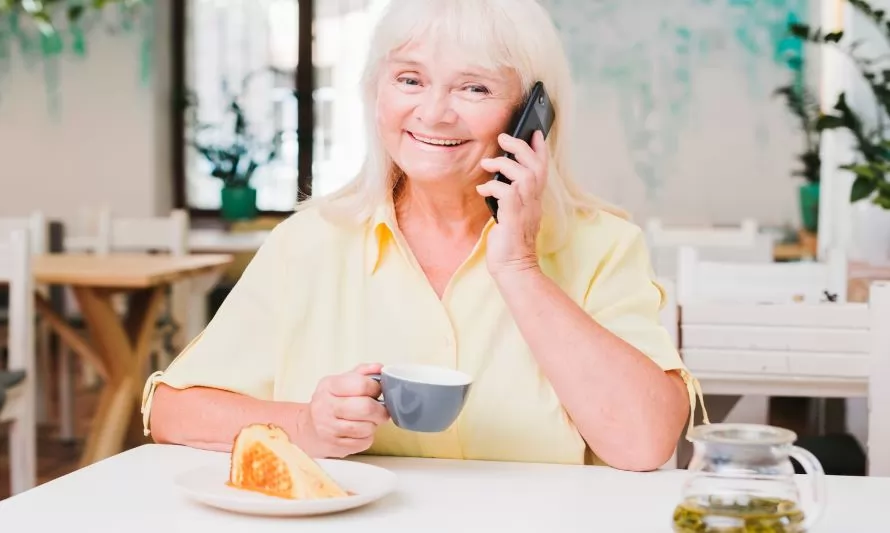 Ringme: la plataforma de acompañamiento telefónico para personas mayores