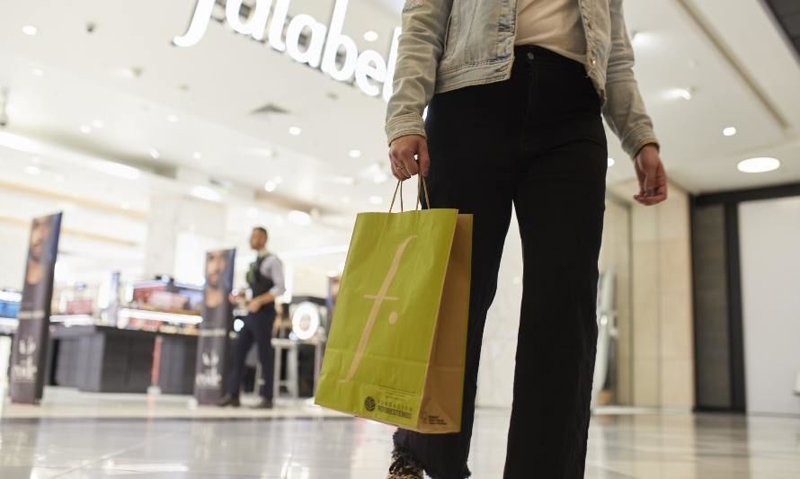 Más de 17 toneladas de ropa reciclada e iniciativas pioneras destacan en el Reporte de Sostenibilidad 2022 de Falabella Retail