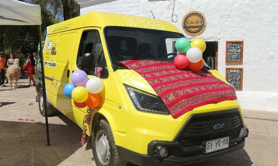 Inauguran vehículo eléctrico para entrega de medicamentos en San Pedro de Atacama