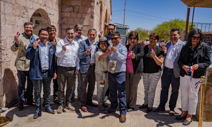 Comunidad de Camar y Minera Zaldívar festejaron la inauguración de la nueva iglesia local