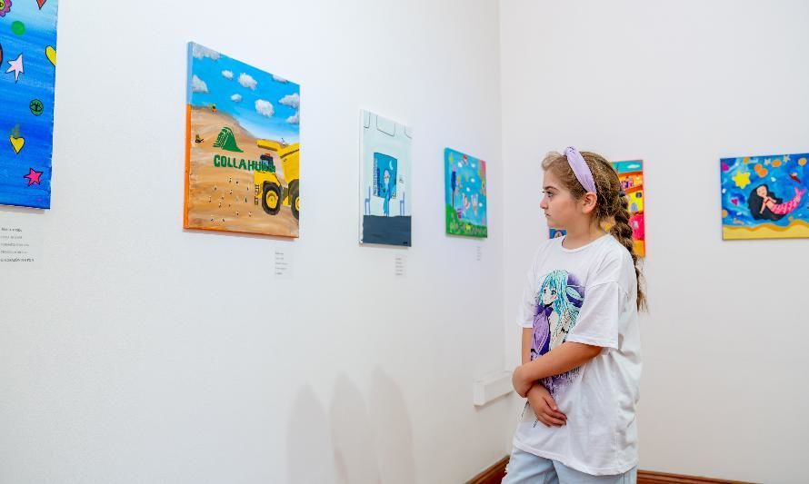 Artista iquiqueña Yoely Alegre y grupo de niños pintores exponen sobre surrealismo en Sala de Arte Casa Collahuasi
