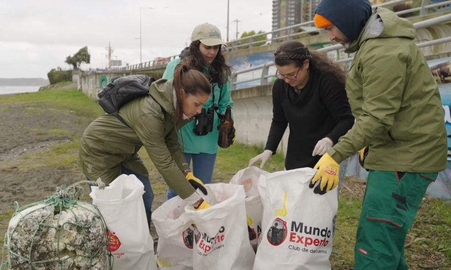 Agrupación Monte Mar y las jornadas de limpieza en la playa