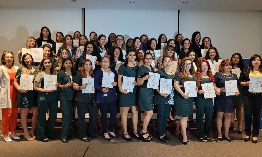 150 educadores de jardines infantiles fueron certificados en conocimientos y técnicas para abordar el TEA