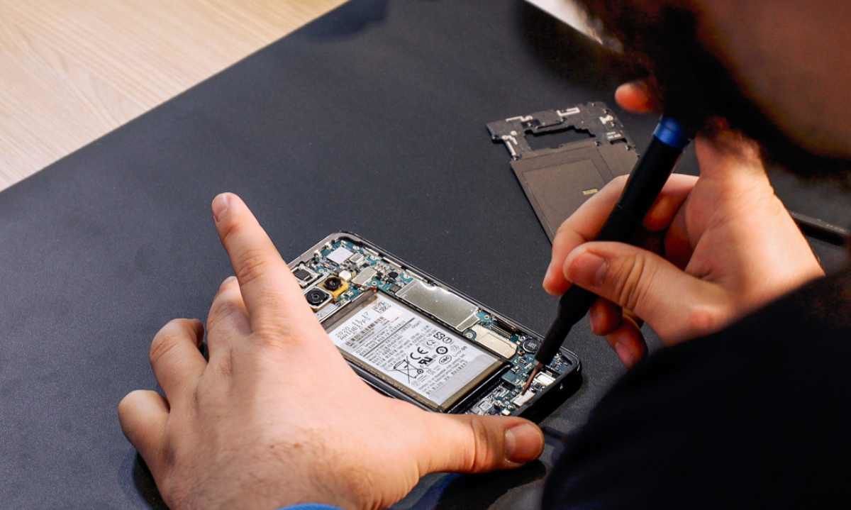 Samsung Repara Contigo: El nuevo programa que permite a los usuarios reparar sus smartphones dañados