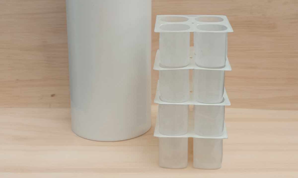 Investigadores desarrollan tecnología que permite incorporar material reciclado en un nuevo envase para yogur