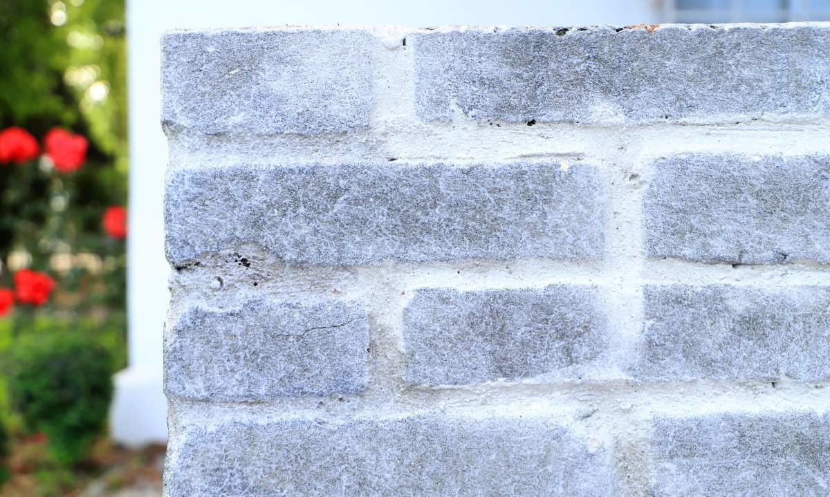 Prueban con éxito primera estructura hecha con ladrillos de arena de relave