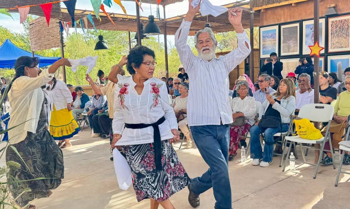 Adultos mayores de San Pedro de Atacama dieron el cierre al programa Lunes Dorados 2024