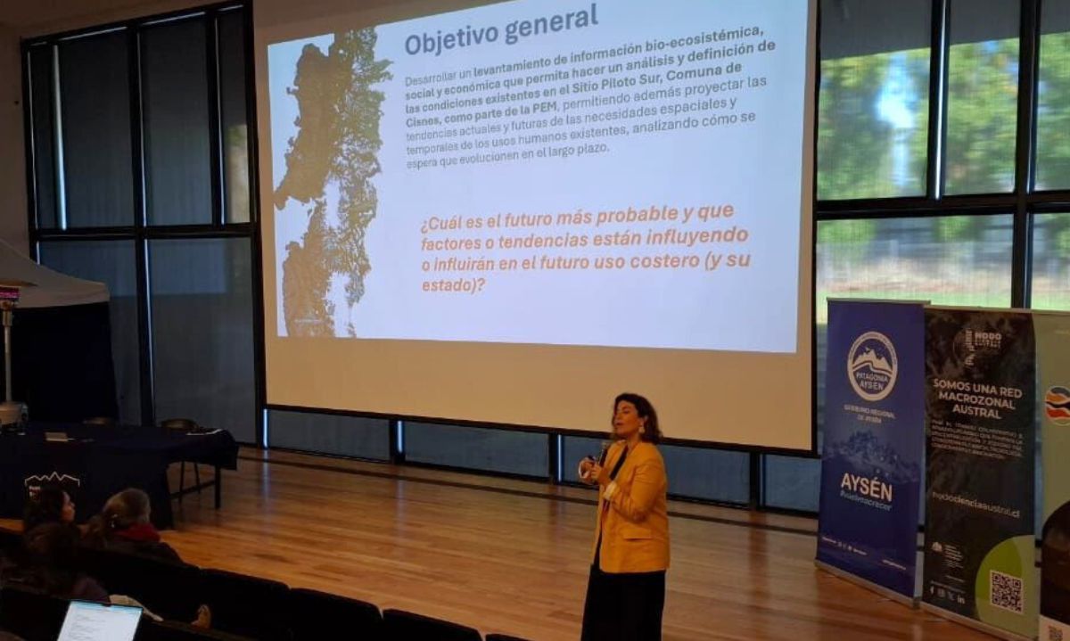 Académica UAI comparte resultados de geoportales costeros y climáticos en la zona sur de Chile
